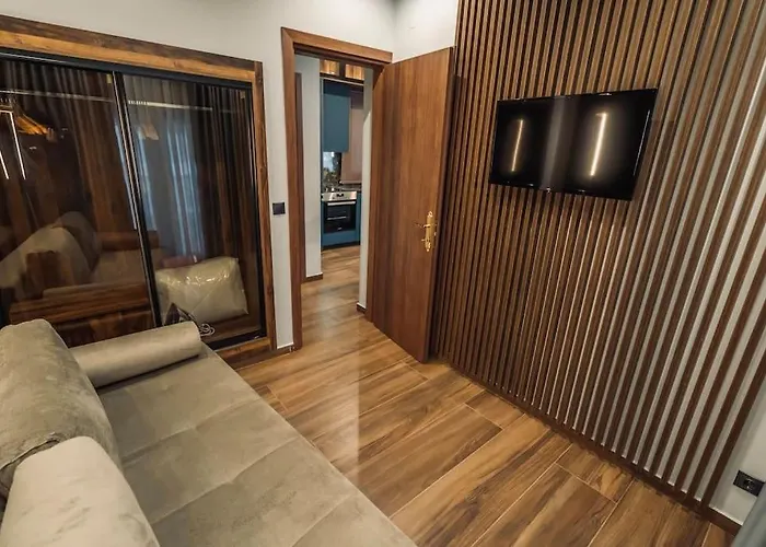 Individualliving3 Excellent Location Centre! !