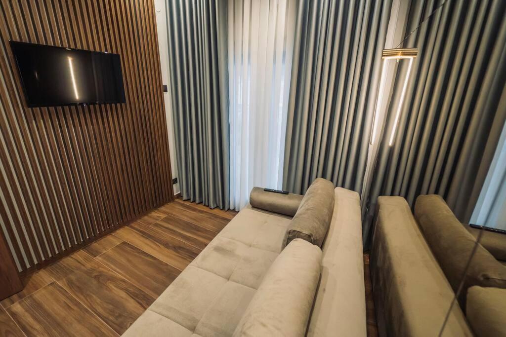 Apartment Individualliving3 Excellent Location Centre! !